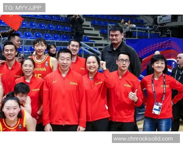 姚明身高优势与高冷气质的完美结合引发球迷热议