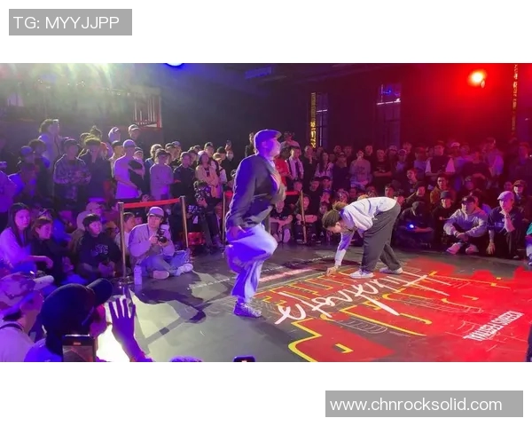 武汉街舞队意识对比深度剖析与文化影响探讨 武汉街舞队意识对比深度剖析与文化影响探讨